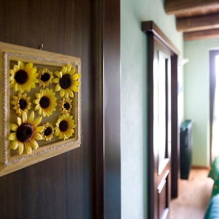 Cascina Il Ginepro Pension Sinio Buitenkant foto